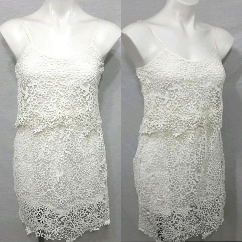 Chelsea and Violet Blouson Fit Tiered Lace Mini Dress Small Romantic Boho Chic
